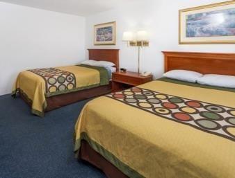 Hotel Super 8 By Wyndham Pontiac Extérieur photo