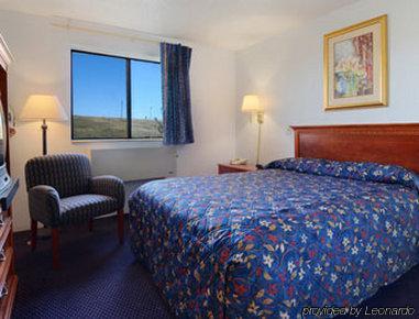 Hotel Super 8 By Wyndham Pontiac Chambre photo